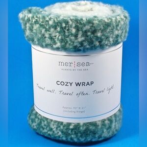 Mer Sea Cozy Wrap in Green and White